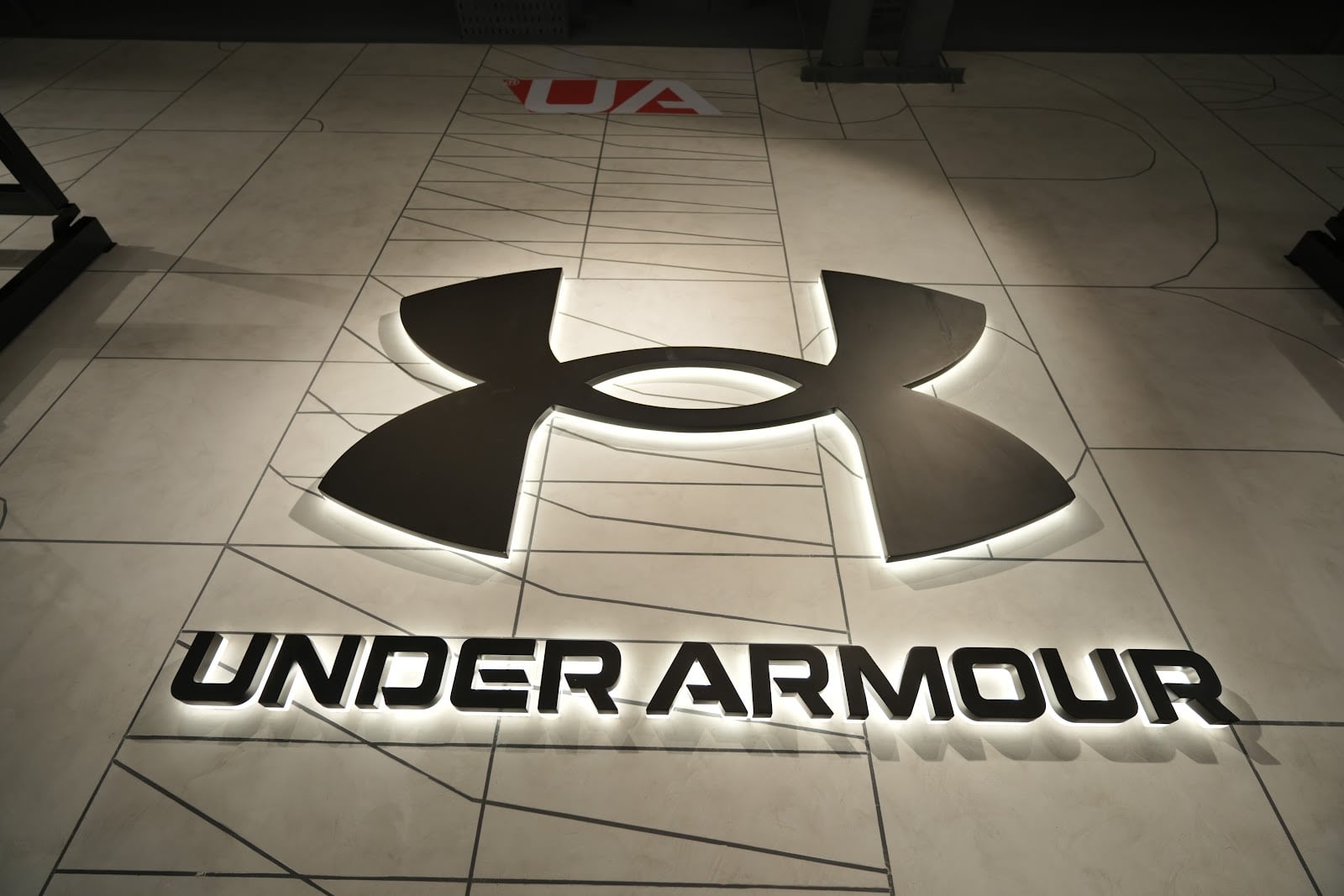 Under Armour — image 5